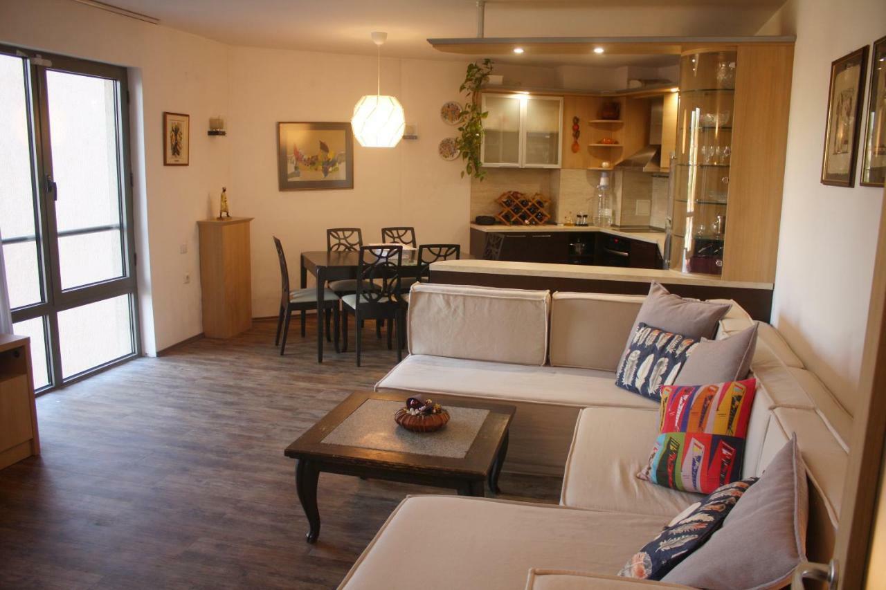 Central Square Apartment プロヴディフ エクステリア 写真